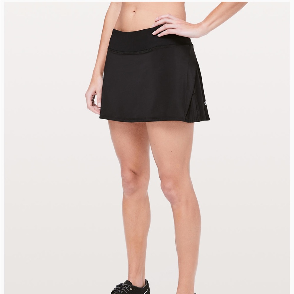 Lululemon play off the pleats skirt size 4